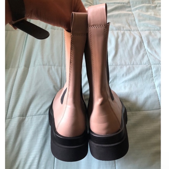 Jeffrey Campbell tanked Chelsea boot in taupe - Picture 3 of 6